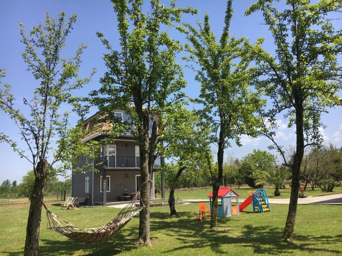 Дом на пляже Black sea House Кобулети Екстериор снимка